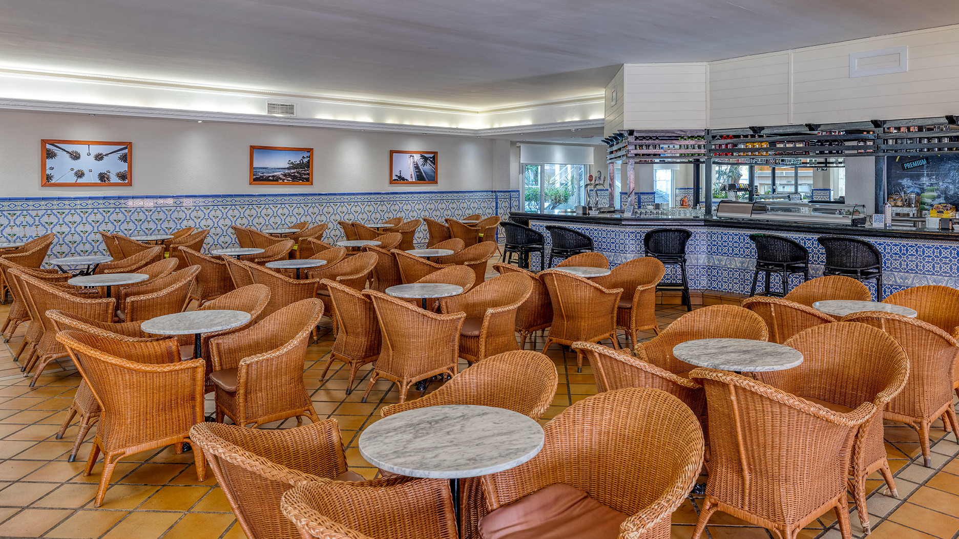 001_alta_playacapricho Bar Salón.jpg